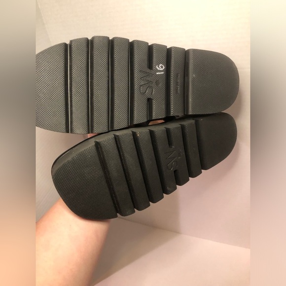 Stuart Weitzman Gala Lift Sandal - Picture 14 of 16